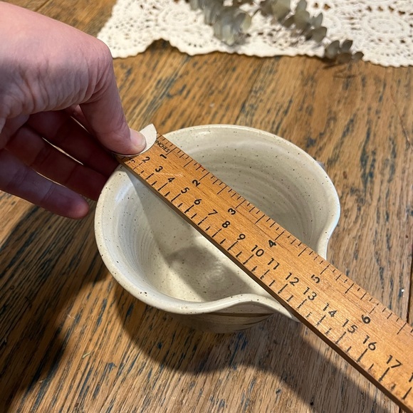 🤎Handmade Studio Pottery Creamer or Whisking Bowl – Rustic Brushstroke Design - Picture 5 of 8